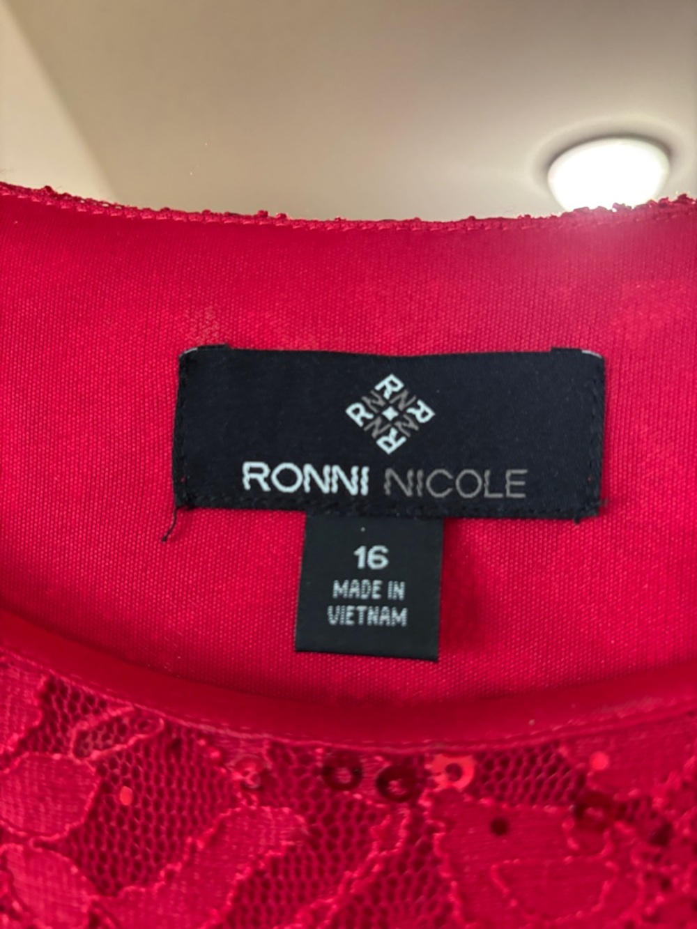 Ronni Nicole Red Lace Layered Long Sleeve Dress - LIKE New Size 16 - Picture 3 of 4